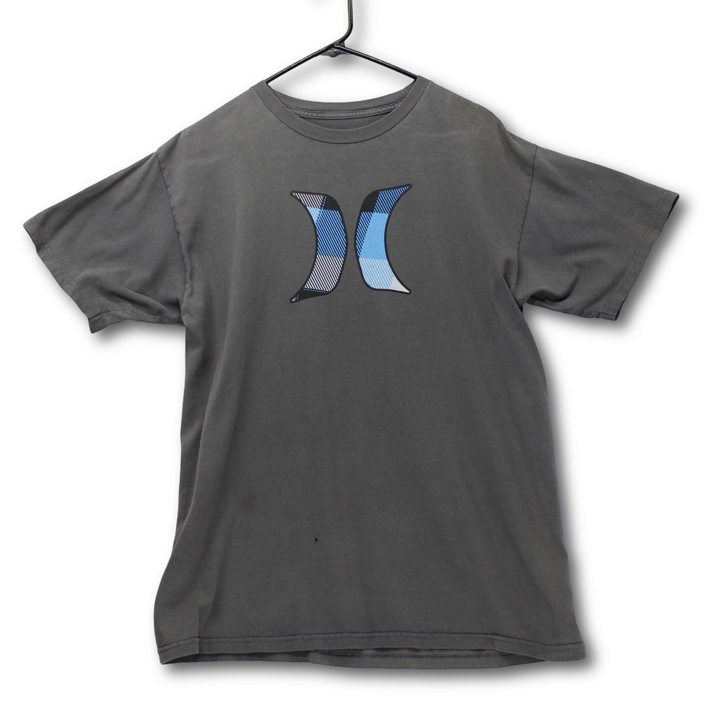 Vintage Y2K Hurley Graphic T-Shirt Mens‎ Medium Charcoal Grey Plaid Logo Good